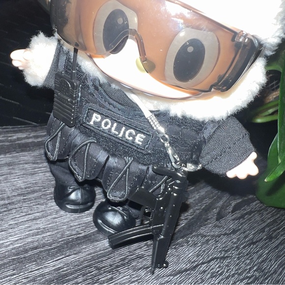 6pc police Labubu outfit doll not included - Picture 1 of 3